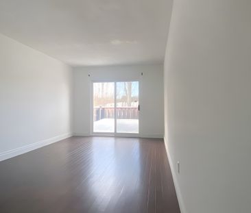 For Lease - 1540 Norwill Crescent, Oshawa, Ontario - Photo 2