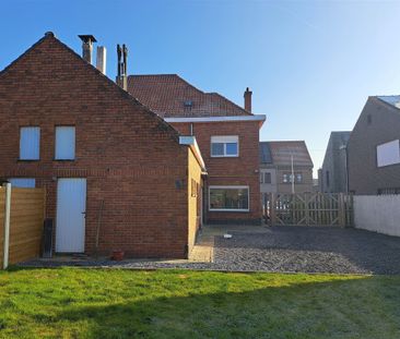 Ruime halfopen bebouwing met grote tuin en 3 slaapkamers - Photo 5