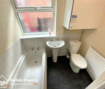 Gorleston, NR31 - Photo 3