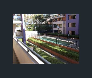 Modern Executive Apartment In Great Location - Photo 6