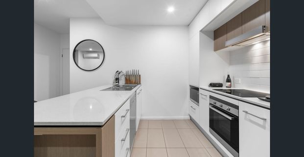 207/8 Masters Street, Newstead, Qld 4006 - Photo 1