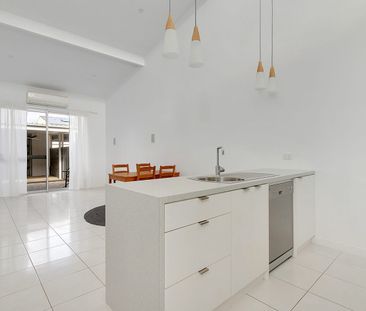 Trendy Town House In Great Location! - Photo 6