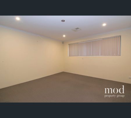 22 Urquhart Ct, Canning Vale, WA 6155 - Photo 5