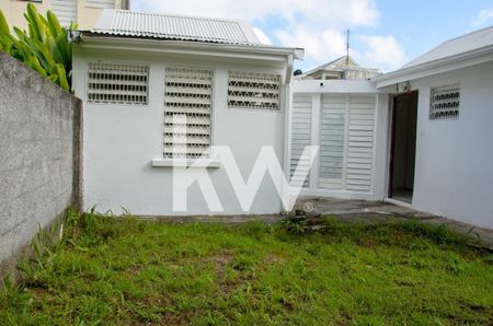 Maison LES ABYMES - Photo 5