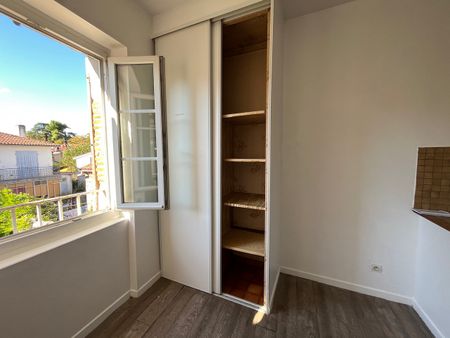 Location Appartement 2 pièces 33m² - Photo 5