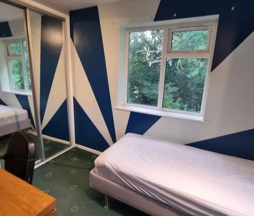 5 bedroom semi-detached house to rent - Photo 5