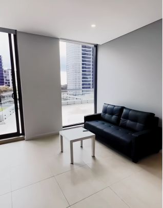 8 Studio Dr, Sydney - Photo 1