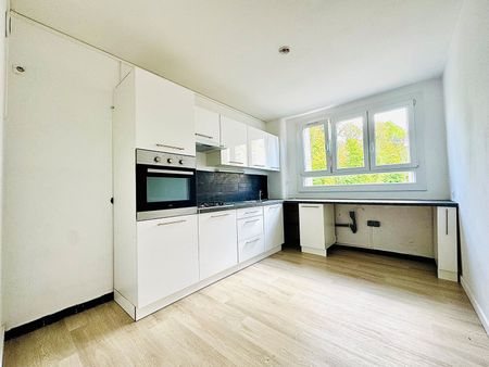 Location Appartement 4 pièces 74m² - Photo 2