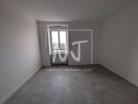 APPARTEMENT A LOUER TRELAZE 49800 TYPE 3 EN DUPLEX AVEC JARDIN - Photo 3