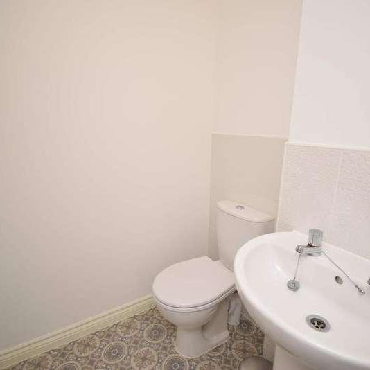 Dominion Court, NP19 - Photo 1