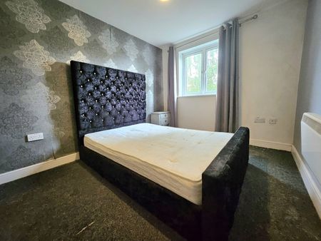 2 Bed Flat, Foxglove Way, LU3 - Photo 4