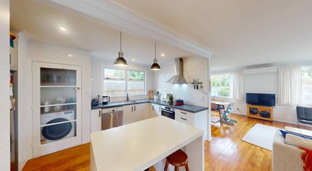 St Johns Hill - 2 Bedrooms - Photo 4