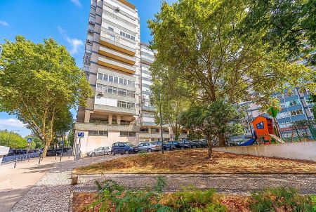 Apartment T3 in São Domingos de Benfica, Lisboa - Photo 3