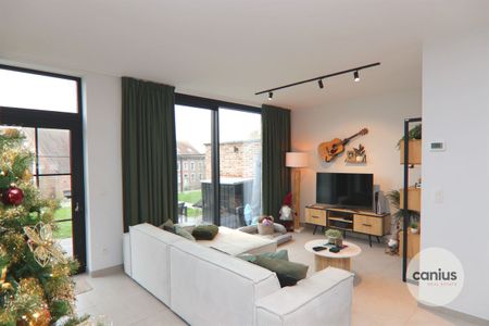 RUSTIG GELEGEN WONING MET 3 SLKS - Photo 3