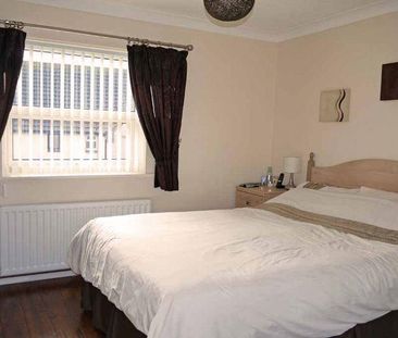 2 bedroom semi-detached house to rent - Photo 5