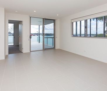 Two Bedroom, Aircon, Spacious & Boutique Unit - Photo 3