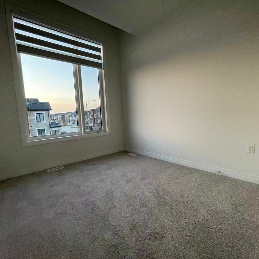 For Lease - 70 Tipp Drive, Richmond Hill, Ontario - Photo 1