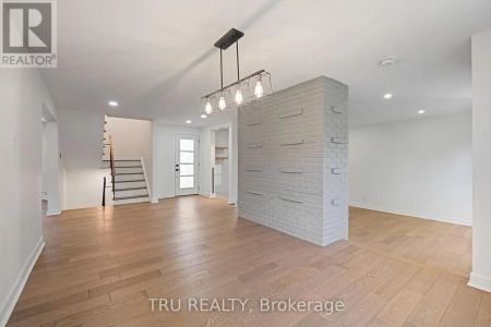 12 APACHE CRESCENT - Photo 2