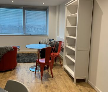 1 Bed Flat, Marco Island, NG1 - Photo 4