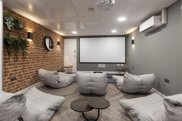 Pannell House - Photo 1