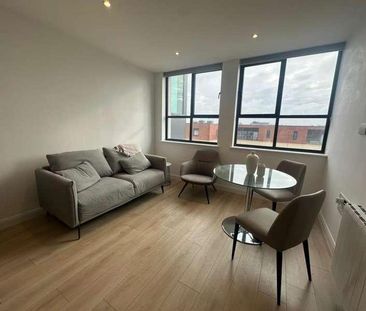 Slough, Berkshire, SL1 - Photo 3