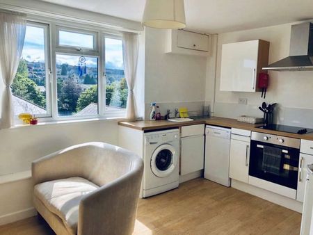 4 Bedroom Student Flatshare – Great Falmouth Location – All Bills Included Room 3 - Photo 3