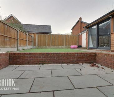 3 bedroom semi-detached house to rent - Photo 6