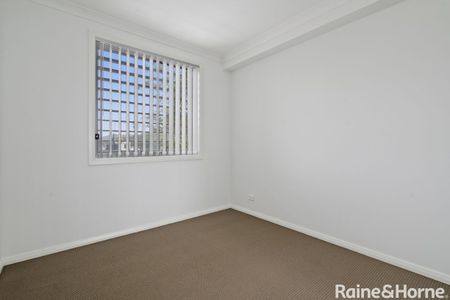 Modern Apartment in Gosford CBD - Photo 3