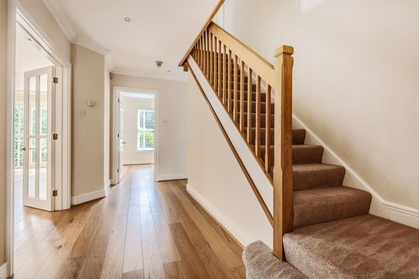 4 bedroom terraced house to rent - Photo 1