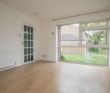 3 bedroom terraced house to rent - Photo 4