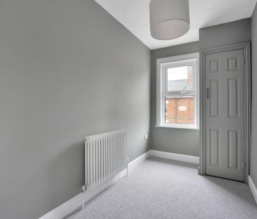 4 bedroom terraced house to rent - Photo 6