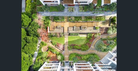 Light Filled Corner Positioned 2 Bedroom Putney Hill Apartment - Photo 2