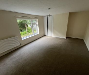 2 bedroom semi-detached house to rent - Photo 2