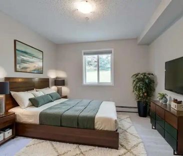 2 Bedrooms Condo Unit, newly renovated. Close to C-train | 5500 Somervale Court Southwest, Calgary - Photo 1