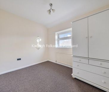 3 bedroom end of terrace house to rent - Photo 5