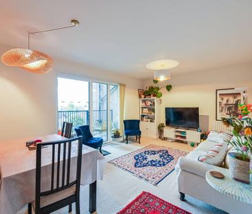 3 bedroom flat to rent - Photo 5