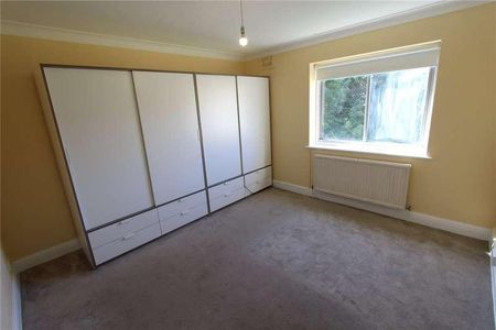 Orchard Court, Edgware, HA8 - Photo 2