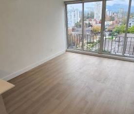 Newly Renovated Pet Friendly 1 Bedroom Suite - Photo 2