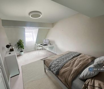 4 bedroom penthouse to rent - Photo 6