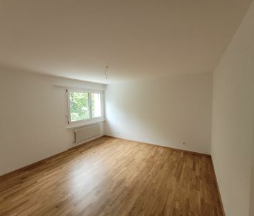 Appartement dernièrement rénové de 3 pièces avec balcon ! - Foto 2