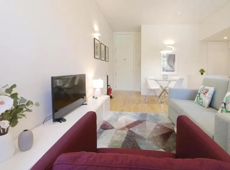 Rua de Cedofeita, Porto, Braga 4050-175 - Photo 3