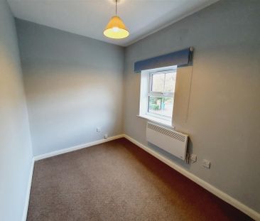 2 Bedroom Flat to Rent in Chatsworth Avenue, Kettering, Northampton... - Photo 3