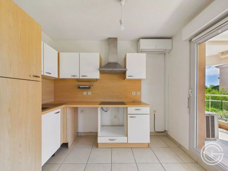 Location Appartement 2 pièces 43m² ANTIBES 06600 - Photo 2