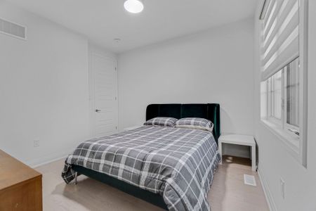 For Lease - 3255 Harasym Trail Unit# Main-Upper, Oakville, Ontario - Photo 5