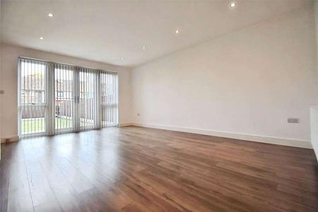 Lillechurch Road, Dagenham, RM8 - Photo 4