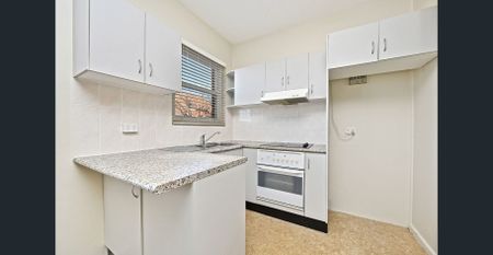 Updated One-Bedroom Apartment In Convenient Location - Photo 3