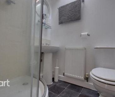1 bedroom in a house share to rent - Photo 6