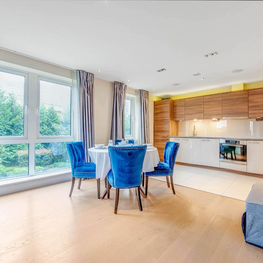 Doulton House, Chelsea Creek, Fulham, SW6 - Photo 1