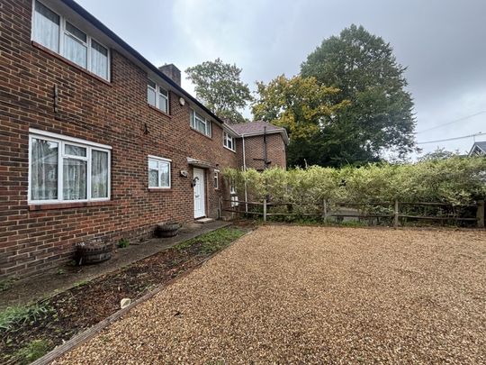 Wych Hill, Woking, Surrey, GU22 - Photo 1