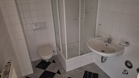 Singelwohnung mit EBK ab SOFORT für Sie da - Photo 3